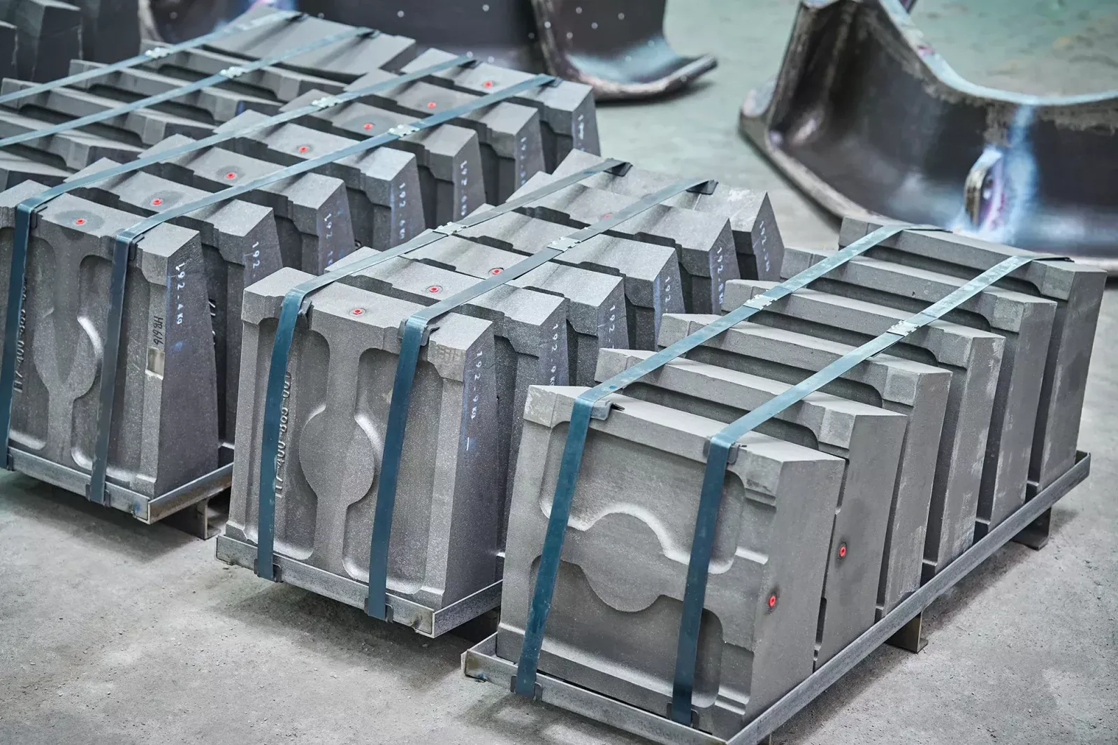 Gyratory Crusher Wear Parts Concave Alloy Steel 1