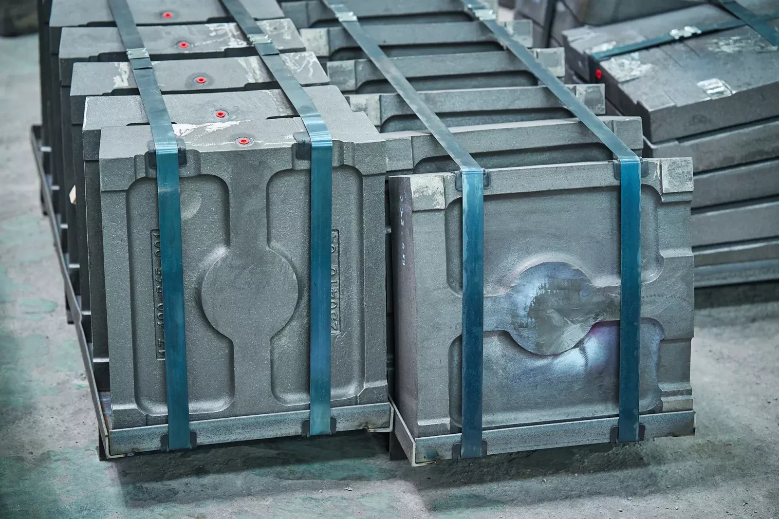 Gyratory Crusher Wear Parts Concave Alloy Steel 3