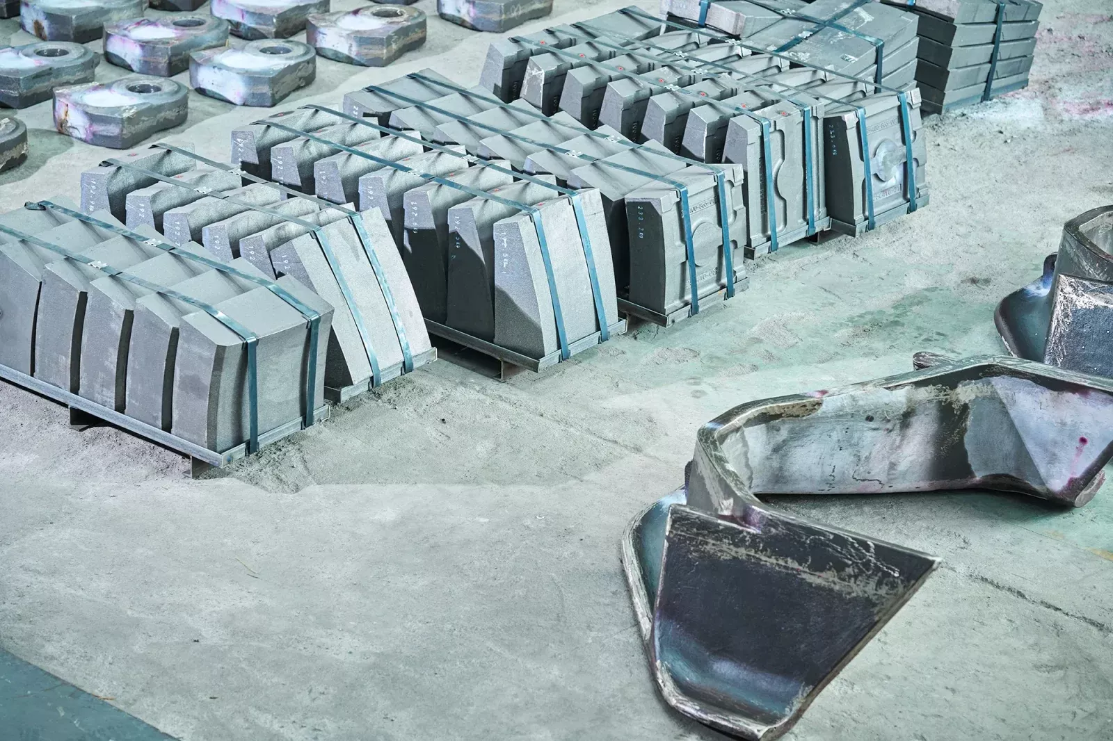 Gyratory Crusher Wear Parts Concave Alloy Steel 7