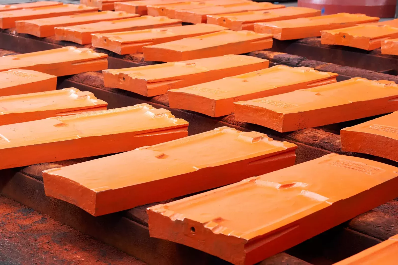 Gyratory Crusher Wear Parts Concave Spray Paint