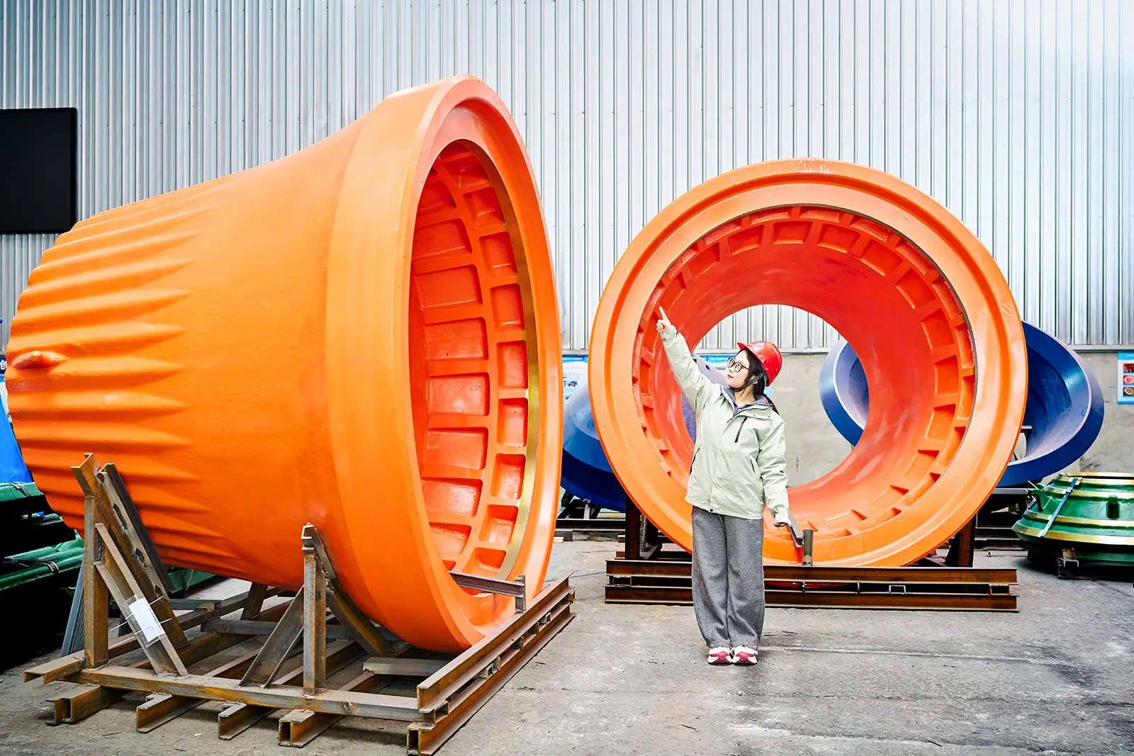 16 Ton Moving Cones for Gyratory Crushers.webp